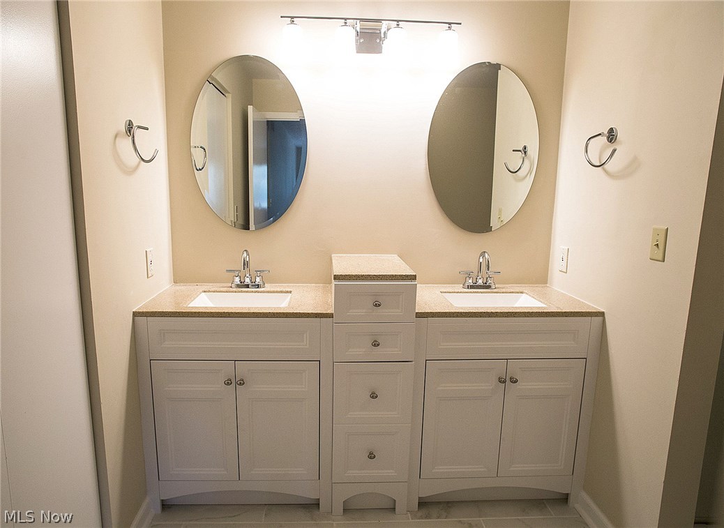 437 Hampton Ridge Drive Akron, OH 44313 - Photo 13 of 35 Gallery Image 13