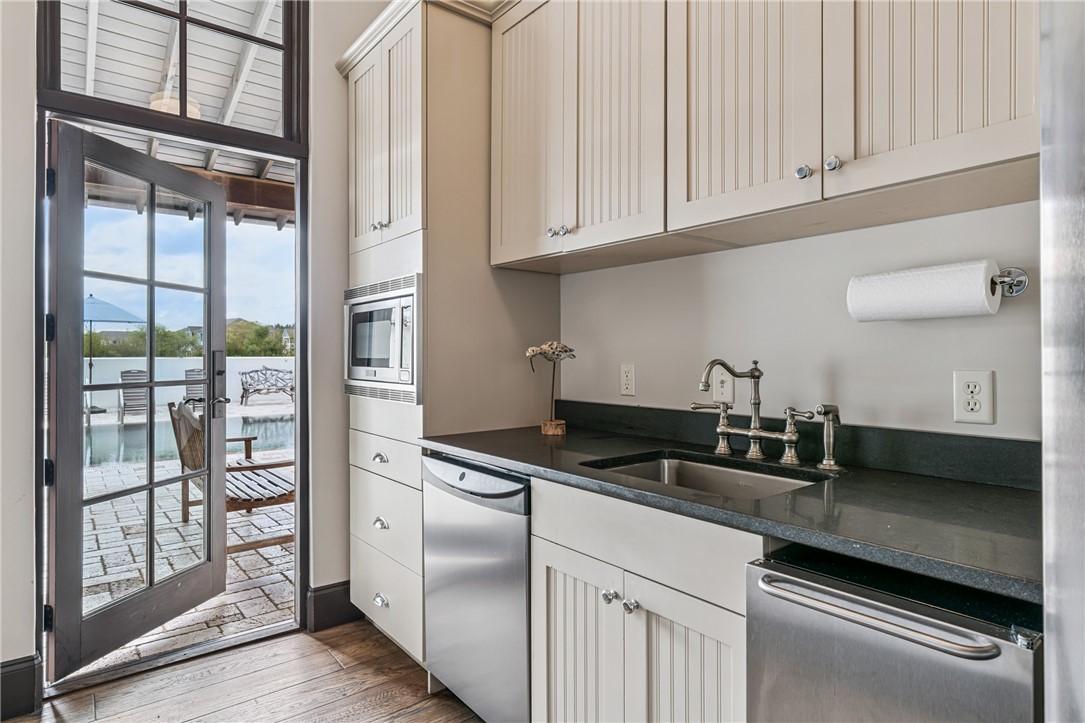 215 Bottlebrush Walk Brunswick, GA 31525 - Photo 34 of 36