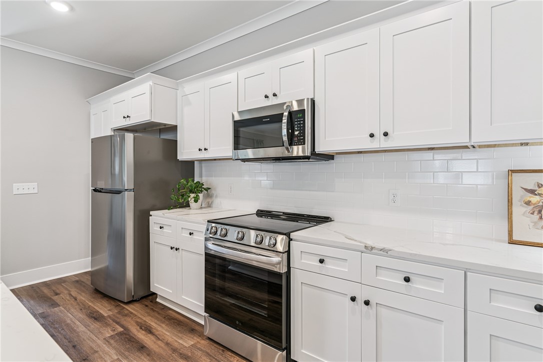 215 Bottlebrush Walk Brunswick, GA 31525 - Photo 6 of 36