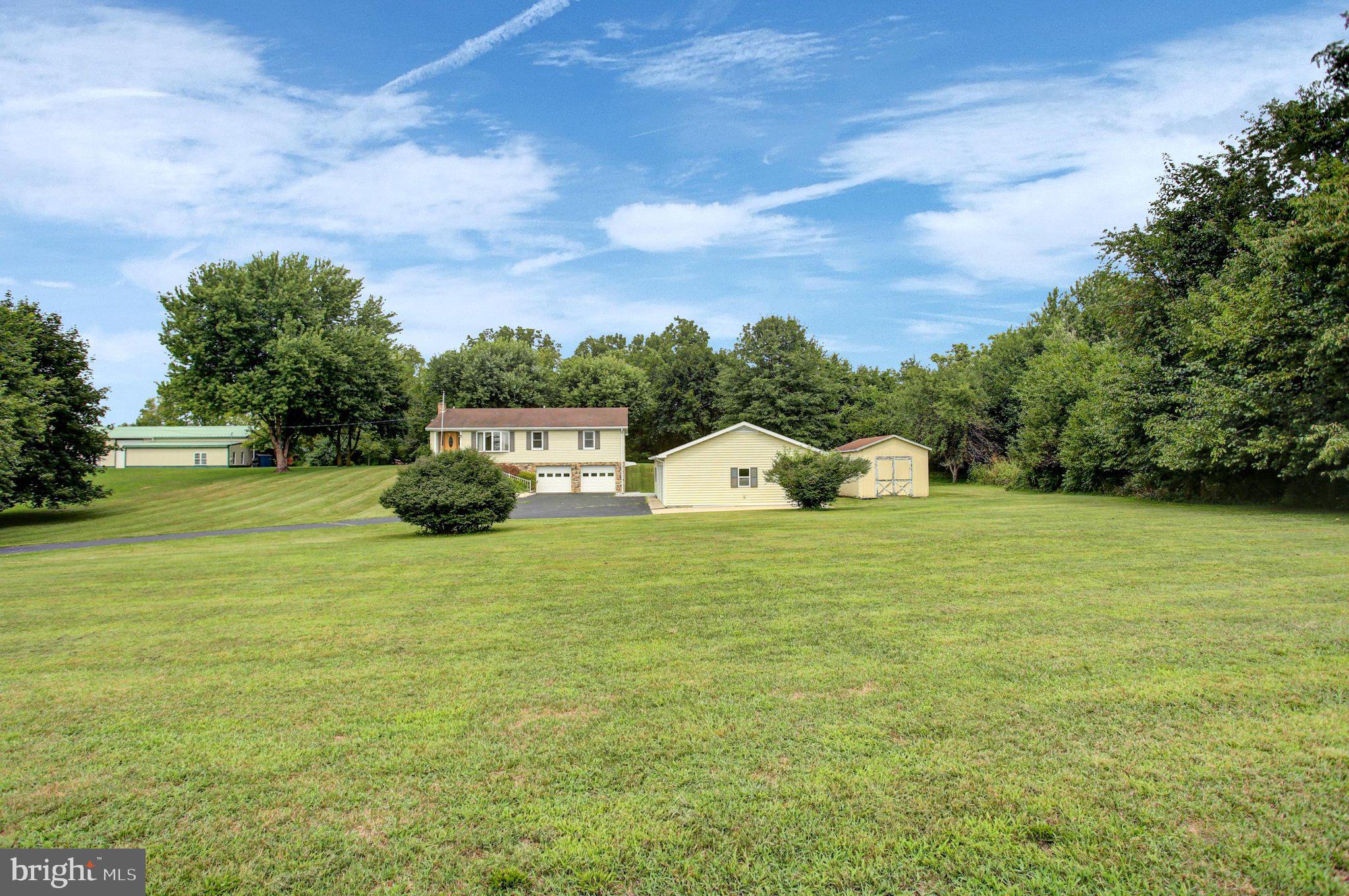 2424 Loop Road Chambersburg, PA 17202 - Photo 5 of 53 Gallery Image 5