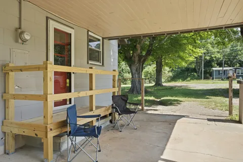 $307,000 | 3965 Highway 70 West, Dickson, TN 37055