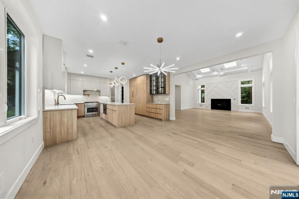 914 Hammond Road Ridgewood, NJ 07450 - Photo 19 of 50 Gallery Image 19
