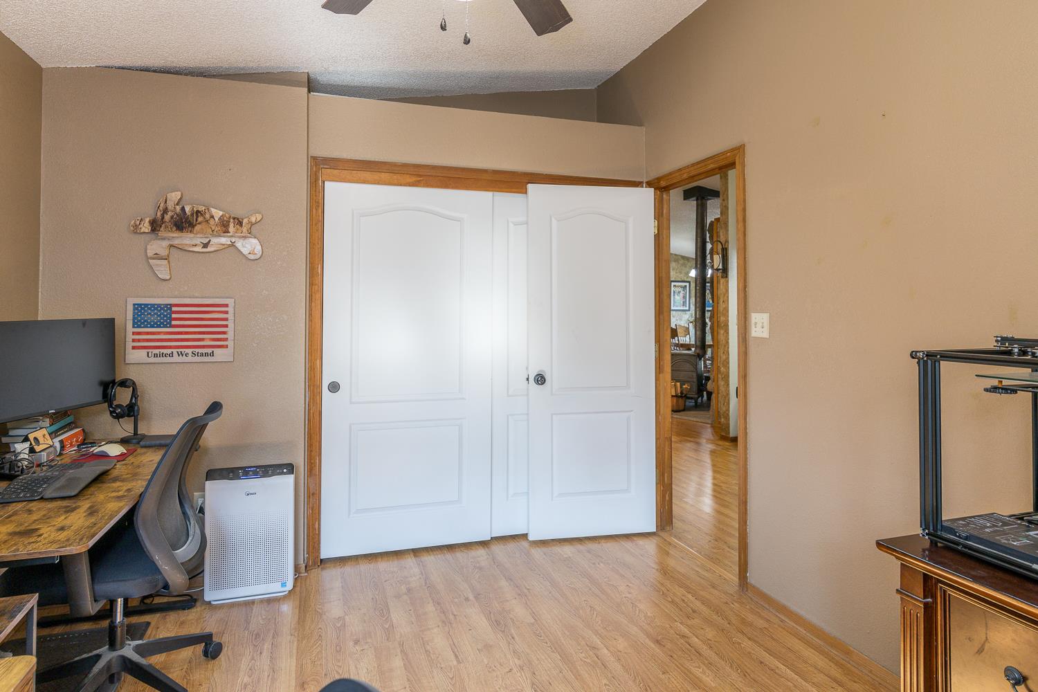 2155 El Faro Way La Grange, CA 95329 - Photo 36 of 52 a workspace with furniture and wooden floor