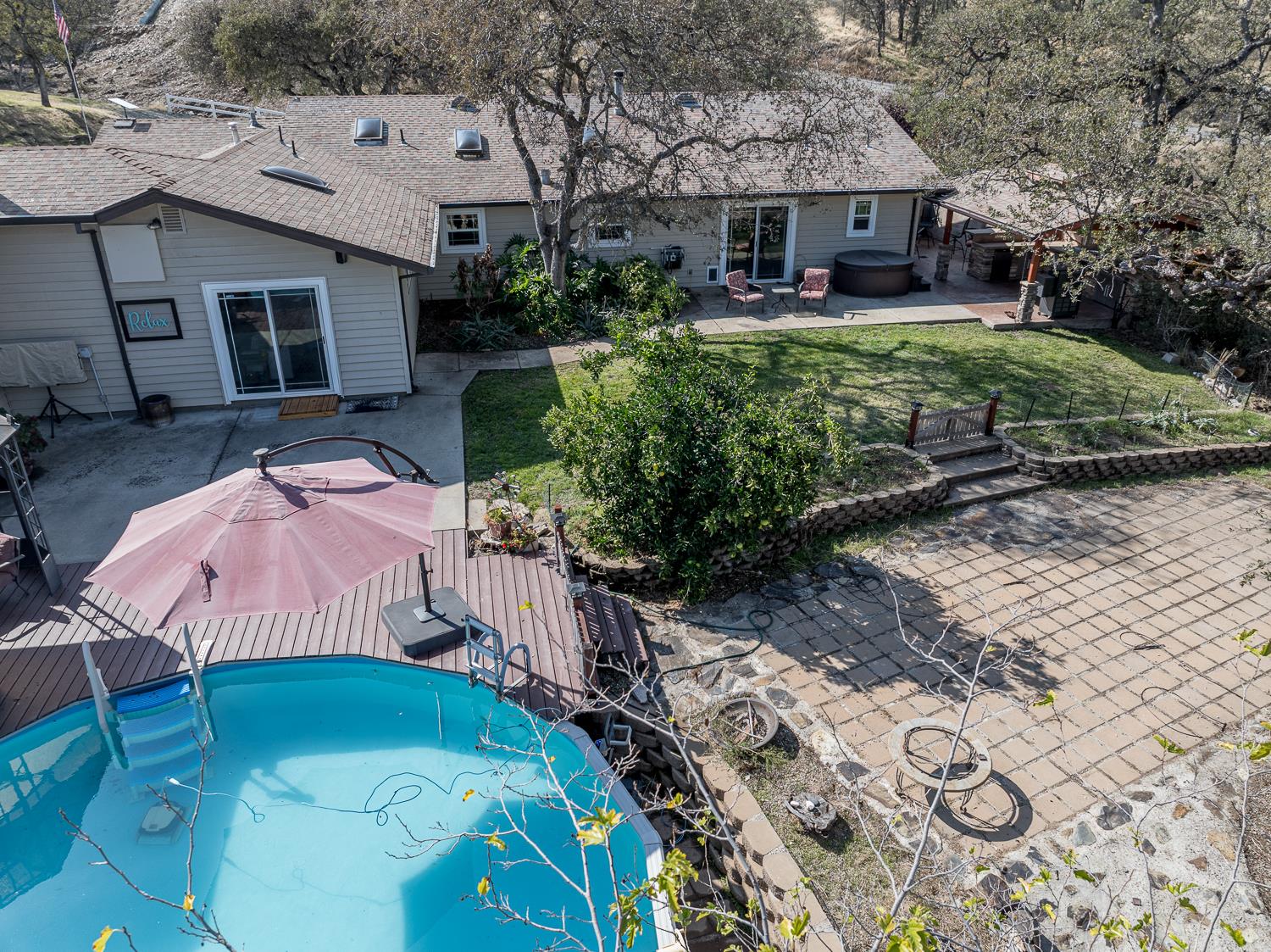 2155 El Faro Way La Grange, CA 95329 - Photo 45 of 52 a front view of a house with garden