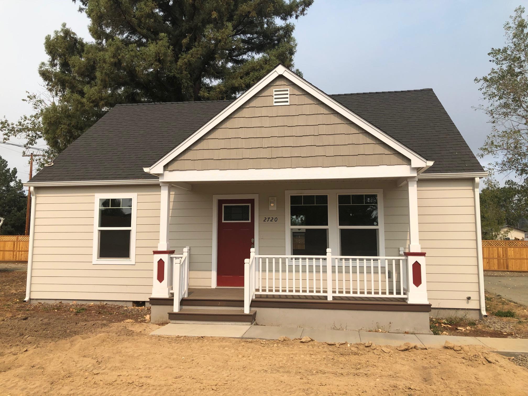 2720 Leonard Road Grants Pass, OR 97527 - Photo 2 of 30 2