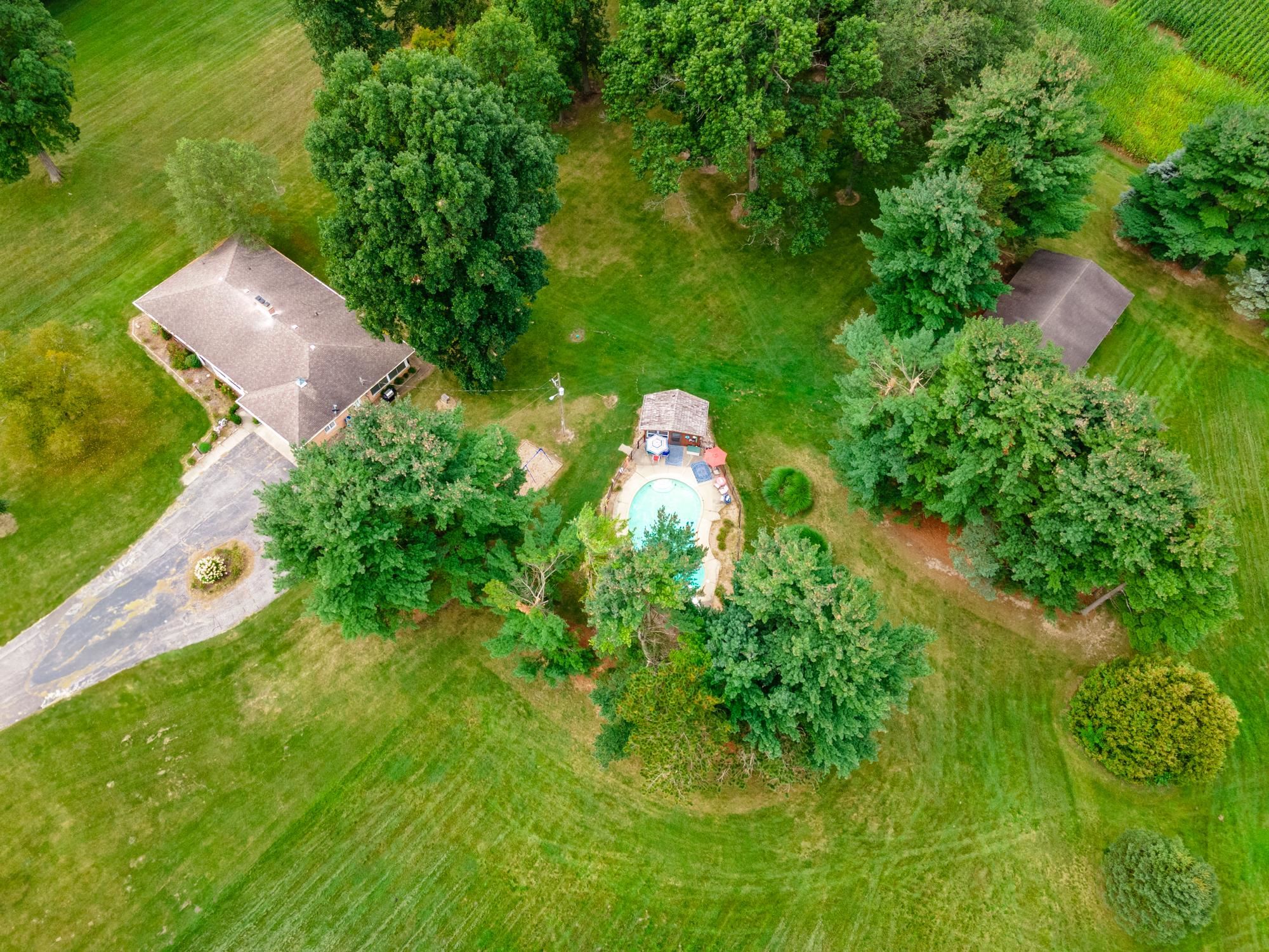 3400 South Raber Road Columbia City, IN 46725 - Photo 3 of 35 Gallery Image 3