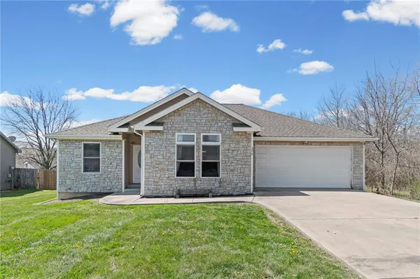 $320,000 | 206 Krause Street, Richmond, MO 64085