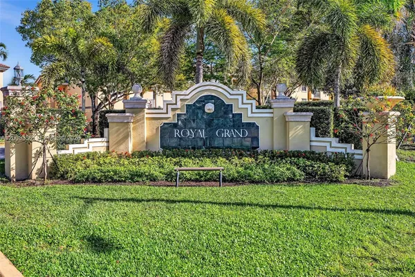 $2,400 | 2600 South University Drive, Unit 226, Davie, FL 33328
