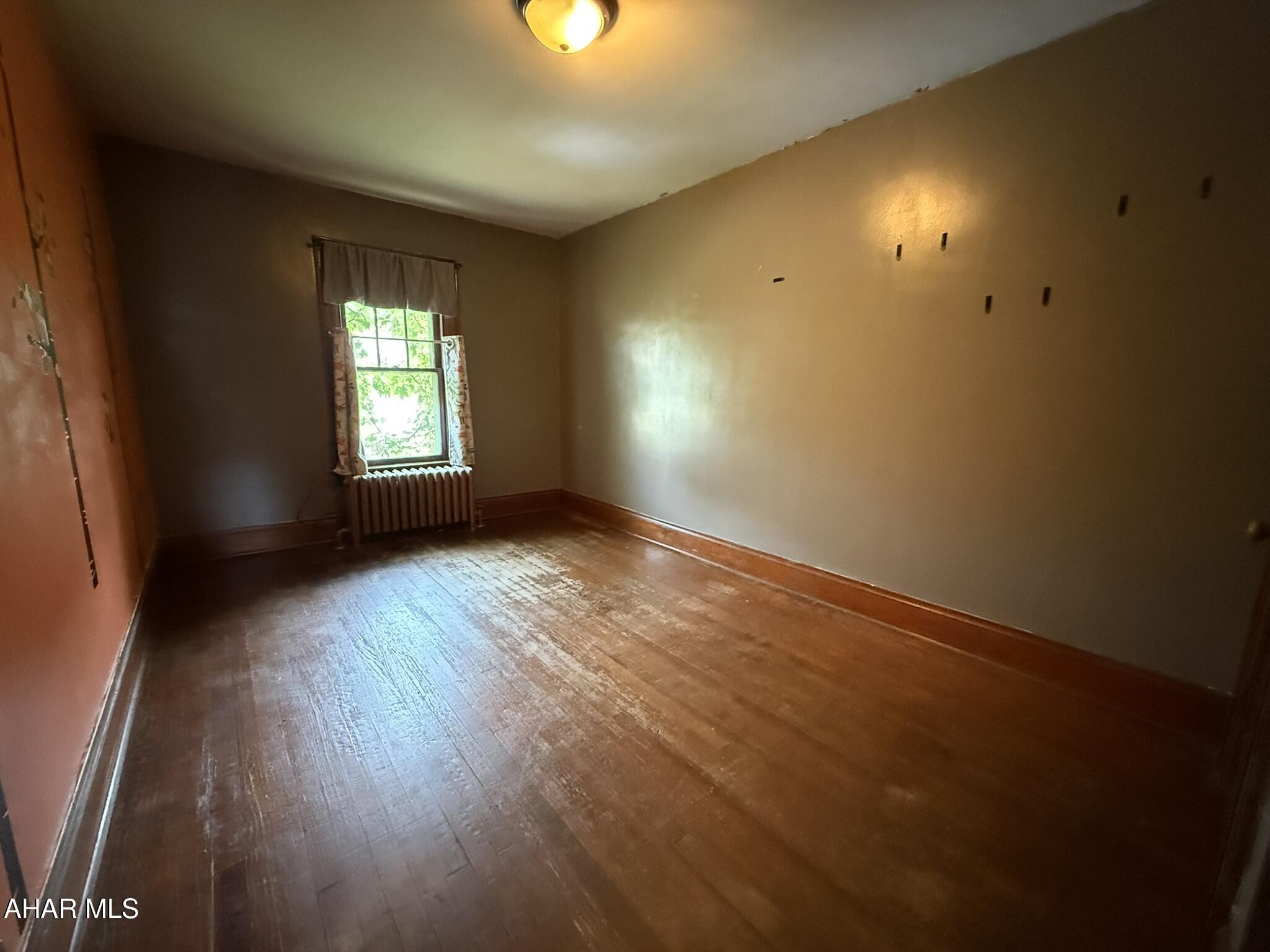 527 Moore Street Huntingdon, PA 16652 - Photo 12 of 18