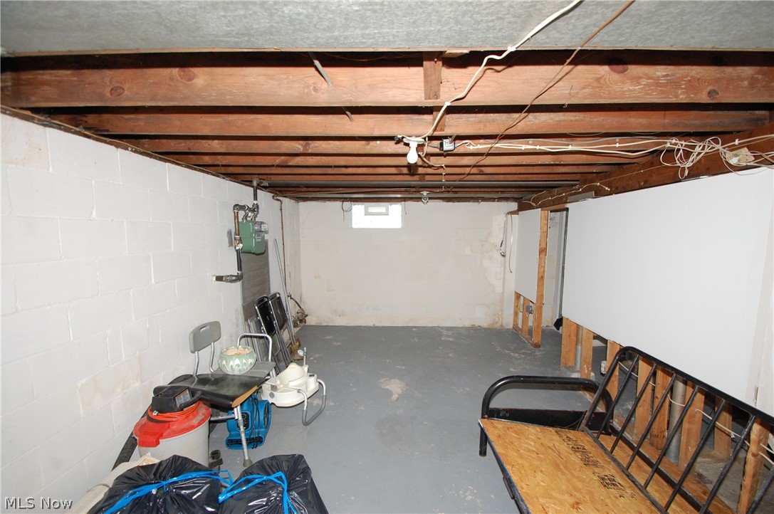 122 Shields Road Youngstown, OH 44512 - Photo 14 of 18 Gallery Image 14