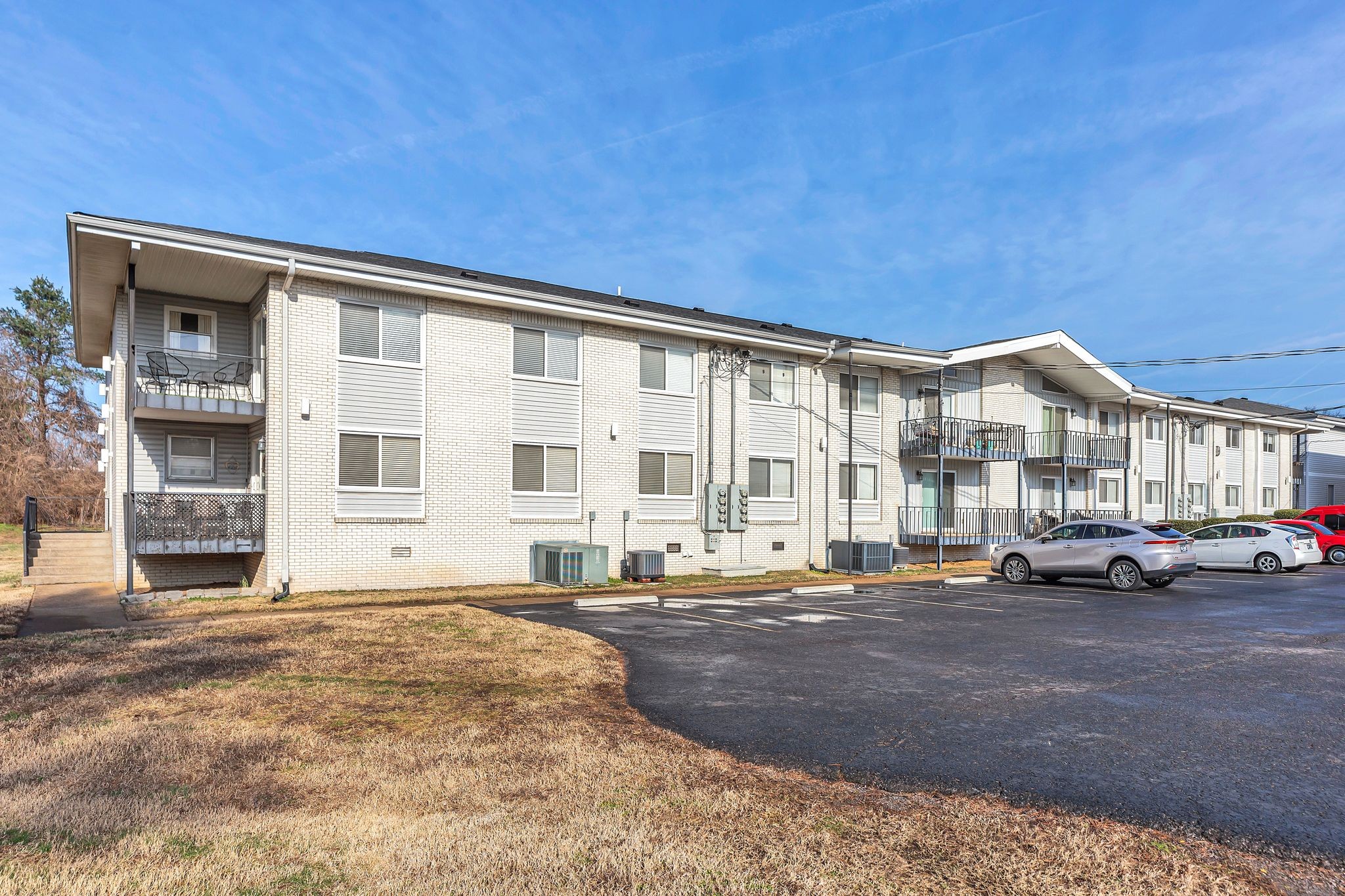 613 Hillsboro Road, Unit D23 Franklin, TN 37064 - Photo 1 of 18 a view of building with street view