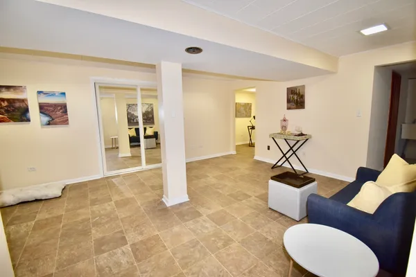 $355,000 | 649 Wilbur Court, Gurnee, IL 60031