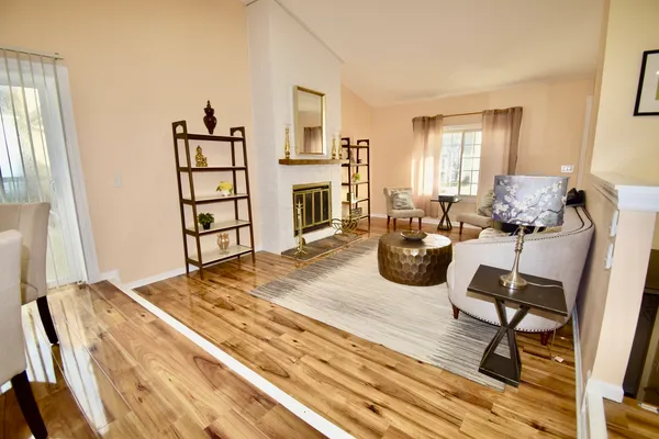 $355,000 | 649 Wilbur Court, Gurnee, IL 60031