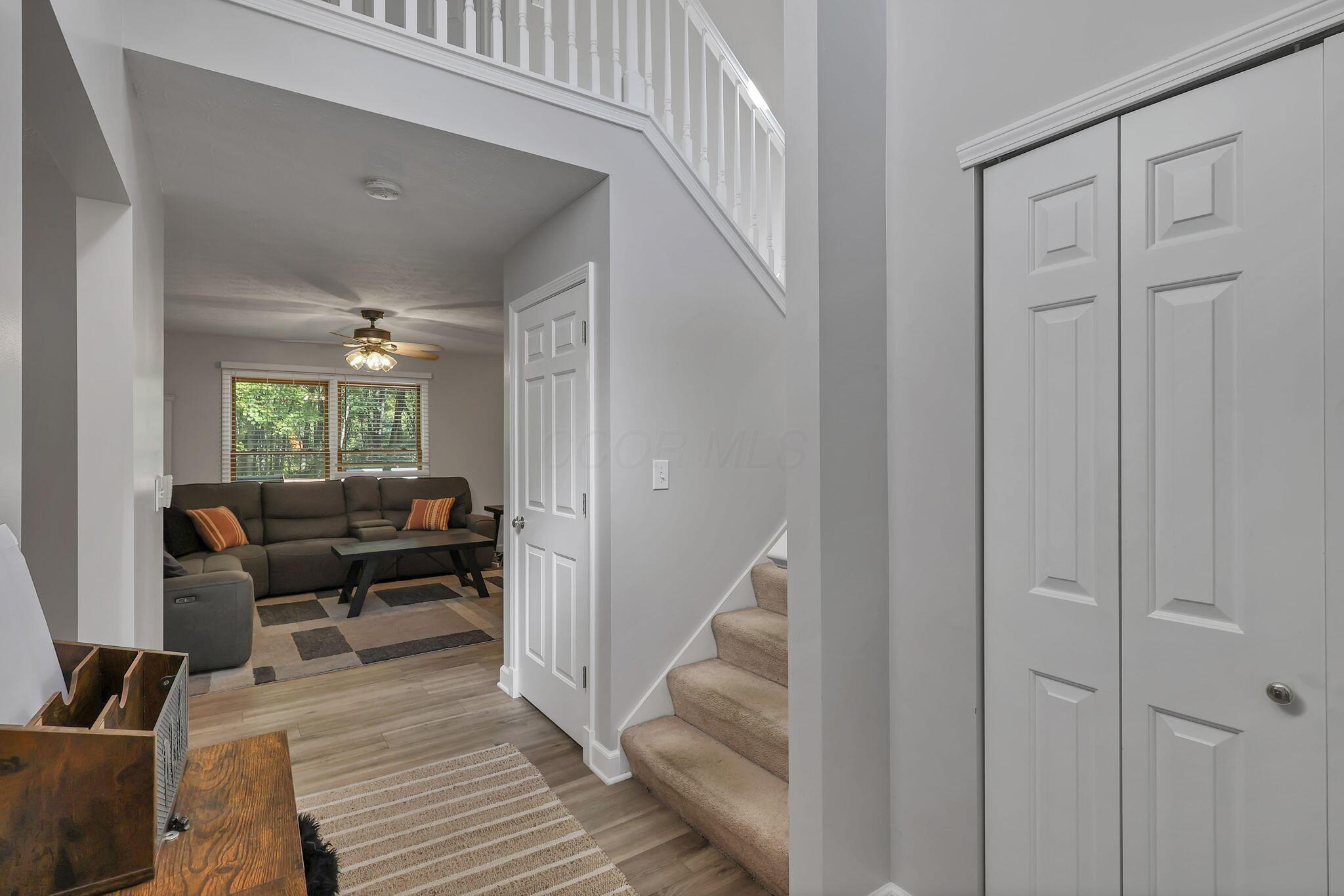 6690 Watkins Road Southwest Pataskala, OH 43062 - Photo 12 of 83 Entryway