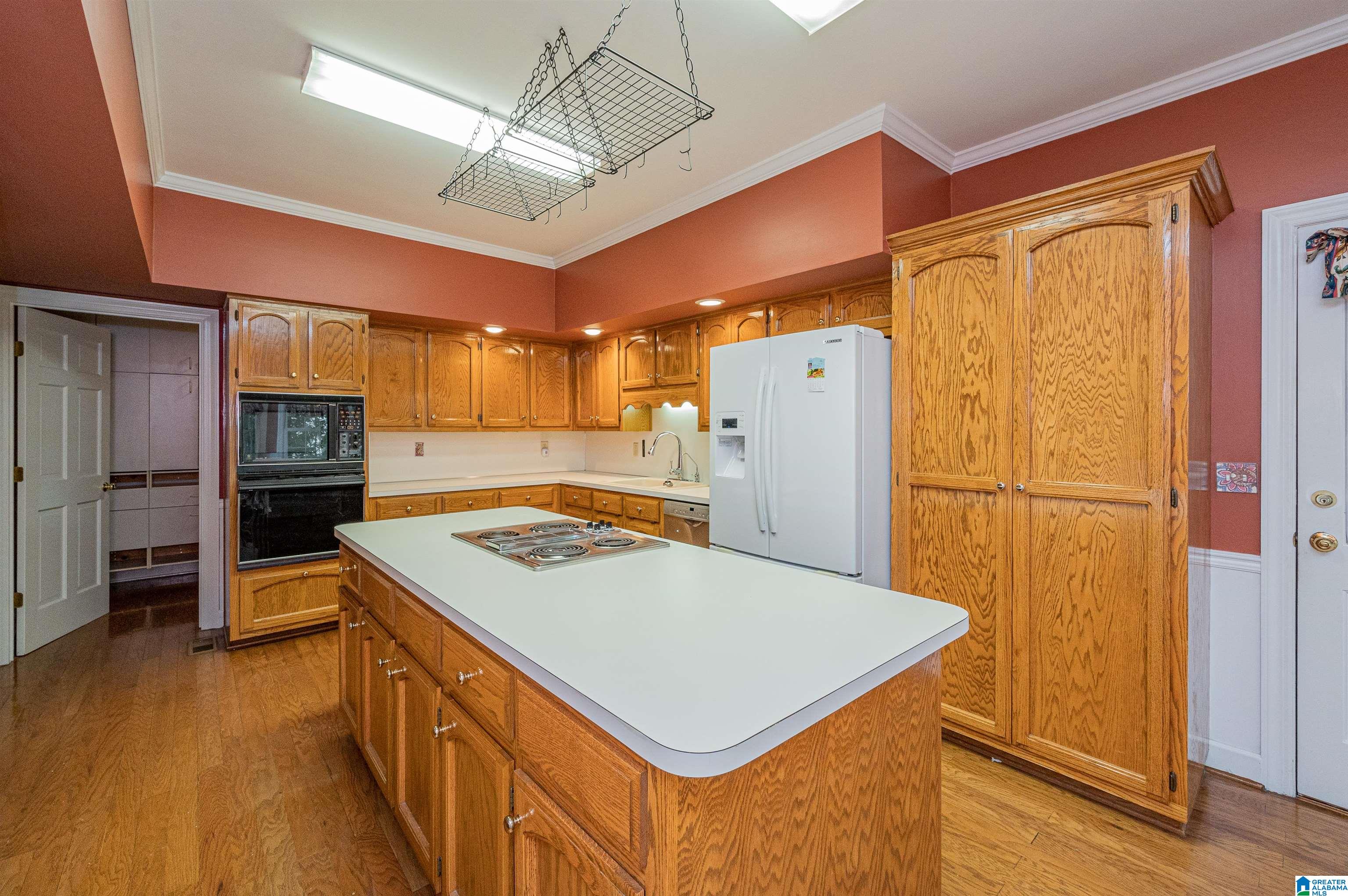 144 Oakmont Road Birmingham, AL 35244 - Photo 7 of 48