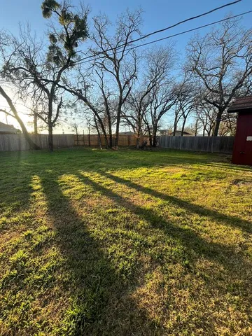 $305,000 | 1036 Idlewood Avenue, Azle, TX 76020