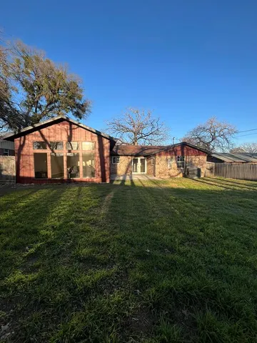 $305,000 | 1036 Idlewood Avenue, Azle, TX 76020