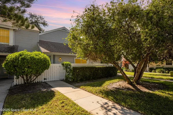 $200,000 | 735 Players Court, Melbourne, FL 32940