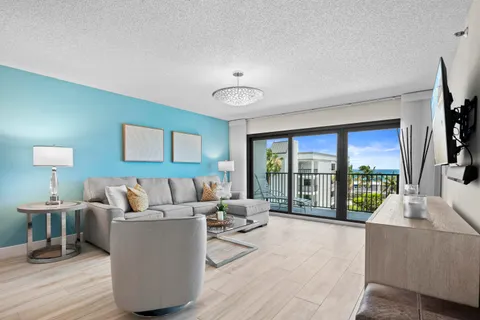 $875,000 | 1045 Ocean Drive, Unit 503, Juno Beach, FL 33408