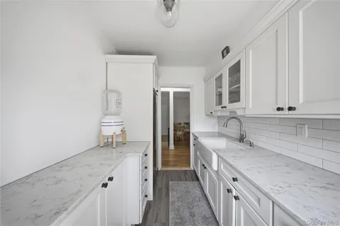 $355,000 | 286 Cherry Valley Avenue, Unit A2, Garden City, NY 11530