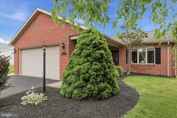 $385,000 | 254 Phoenix Drive, Chambersburg, PA 17201