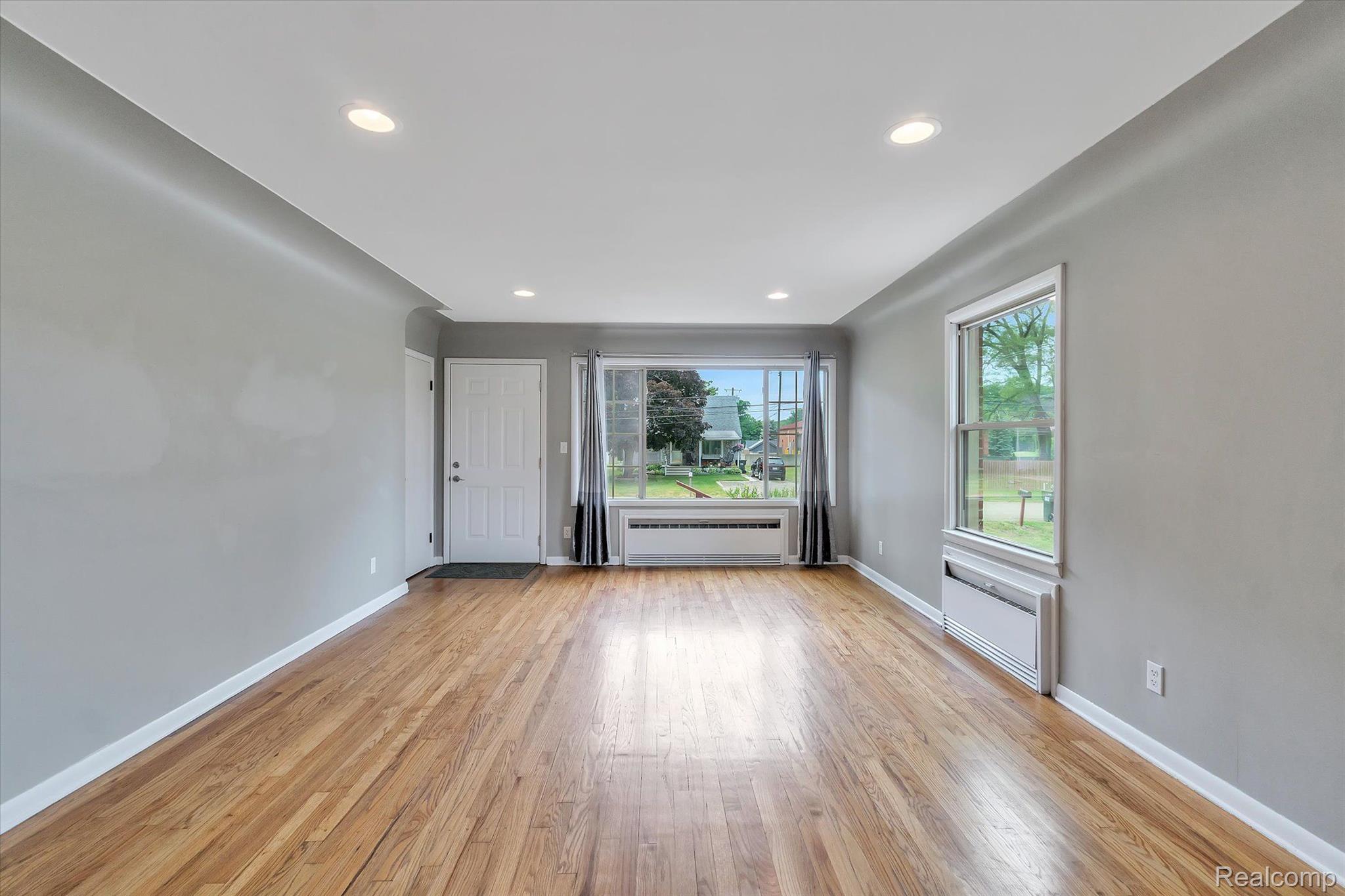3039 Donley Avenue Rochester, MI 48309 - Photo 7 of 33 Gallery Image 7