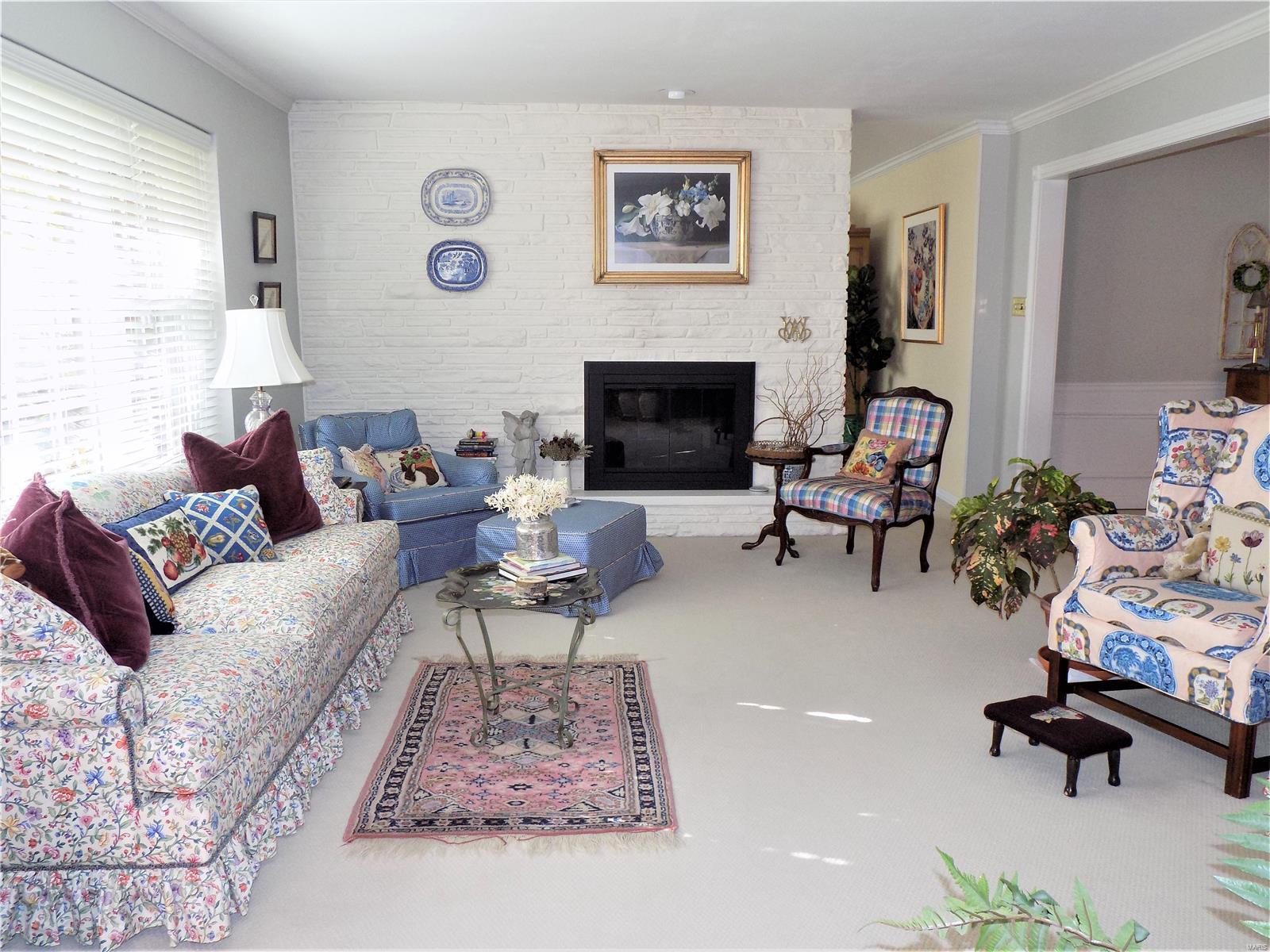 869 Renderer Drive St. Louis, MO 63122 - Photo 2 of 56 Gallery Image 2