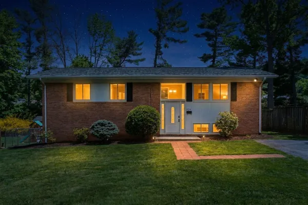 $437,000 | 924 Washington Avenue, Waynesboro, VA 22980