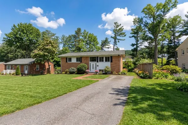 $437,000 | 924 Washington Avenue, Waynesboro, VA 22980