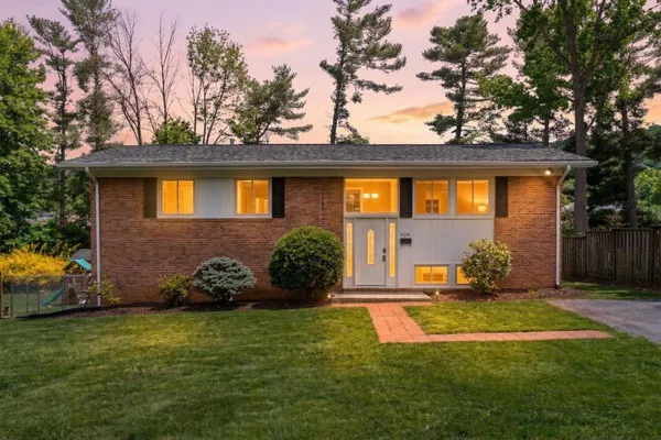 $437,000 | 924 Washington Avenue, Waynesboro, VA 22980