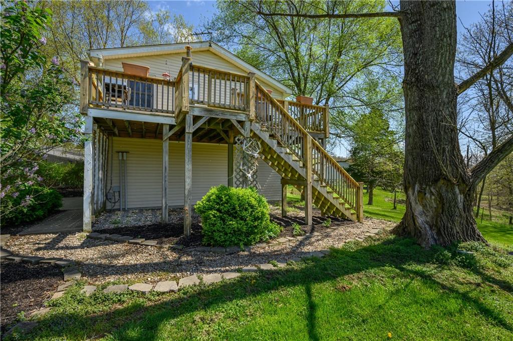 8195 Grandview Road Columbus, IN 47201 - Photo 5 of 58