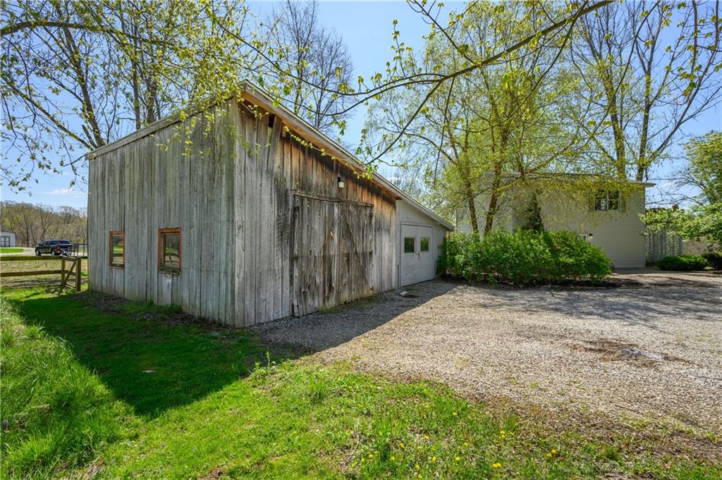 8195 Grandview Road Columbus, IN 47201 - Photo 8 of 58