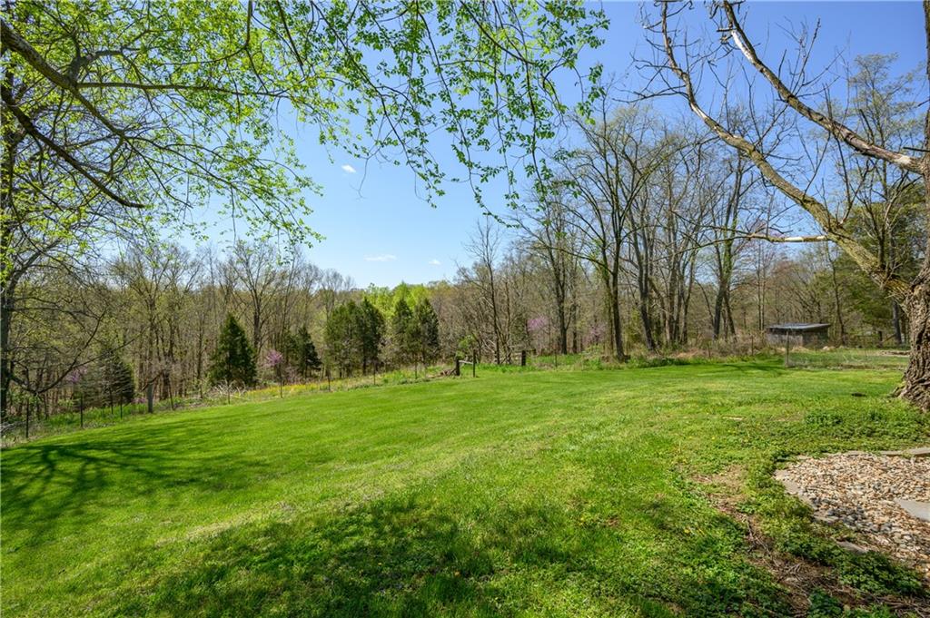8195 Grandview Road Columbus, IN 47201 - Photo 10 of 58
