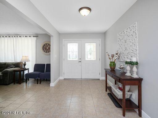 1034 Acapulco Road Jacksonville, FL 32216 - Photo 3 of 27 -Z9MLmdQ