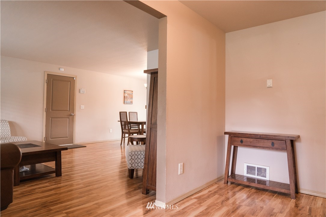 3618 Delphi Road Southwest Olympia, WA 98512 - Photo 4 of 23 Gallery Image 4