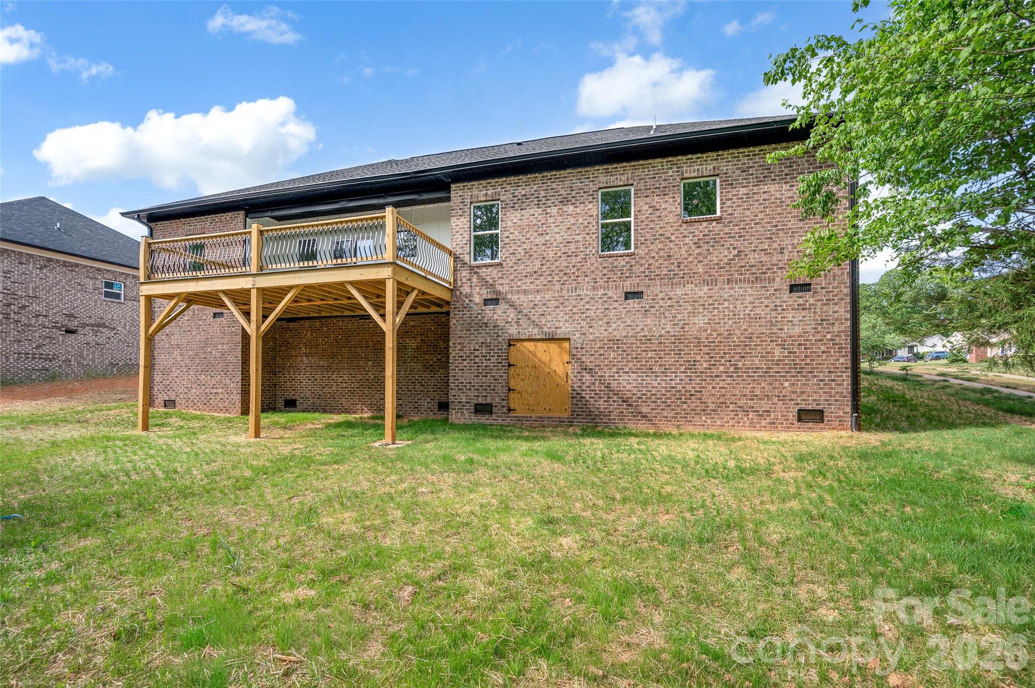 906 4th Street Northeast Conover, NC 28613 - Photo 5 of 24