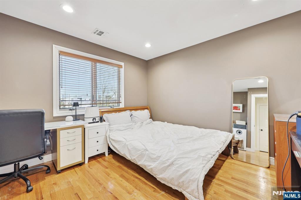 421 Lafayette Avenue, Unit 421 Cliffside Park, NJ 07010 - Photo 16 of 30