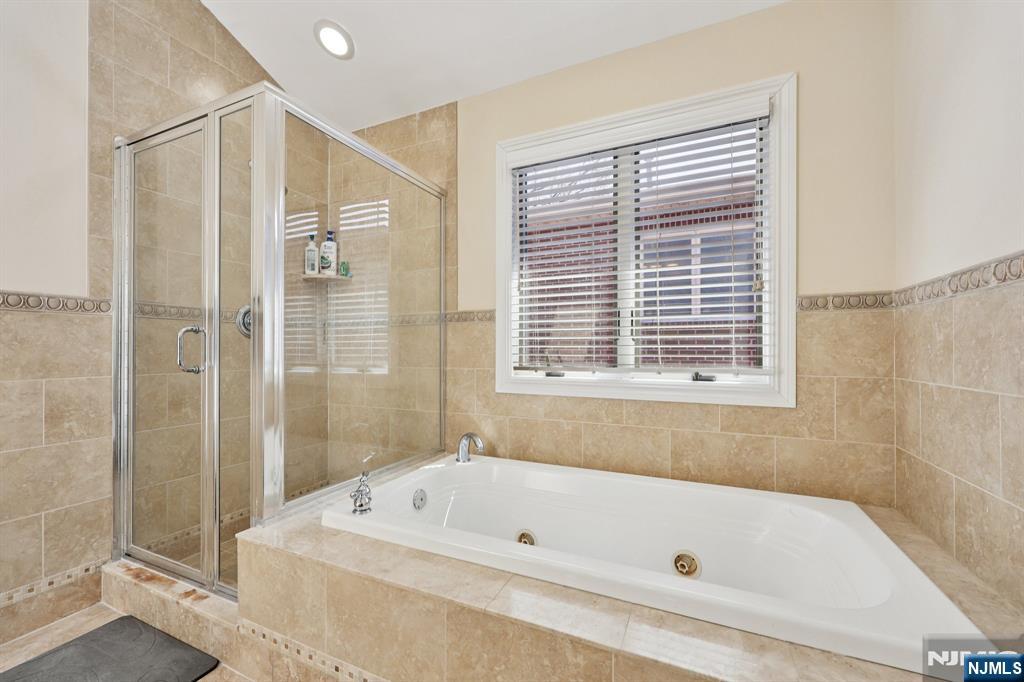 421 Lafayette Avenue, Unit 421 Cliffside Park, NJ 07010 - Photo 23 of 30