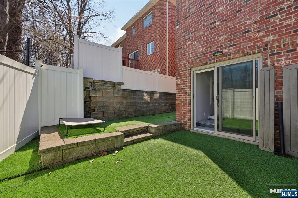 421 Lafayette Avenue, Unit 421 Cliffside Park, NJ 07010 - Photo 28 of 30