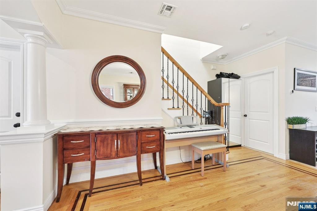 421 Lafayette Avenue, Unit 421 Cliffside Park, NJ 07010 - Photo 3 of 30