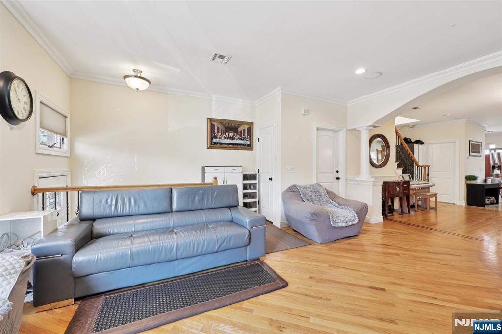 421 Lafayette Avenue, Unit 421 Cliffside Park, NJ 07010 - Photo 6 of 30