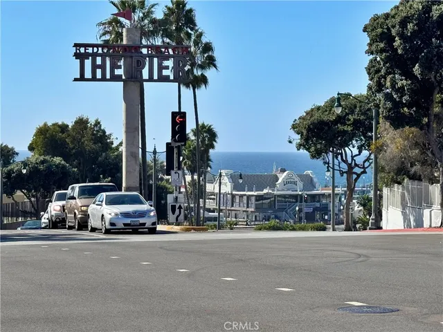 $5,700 | 230 South Catalina Avenue, Unit 203, Redondo Beach, CA 90277