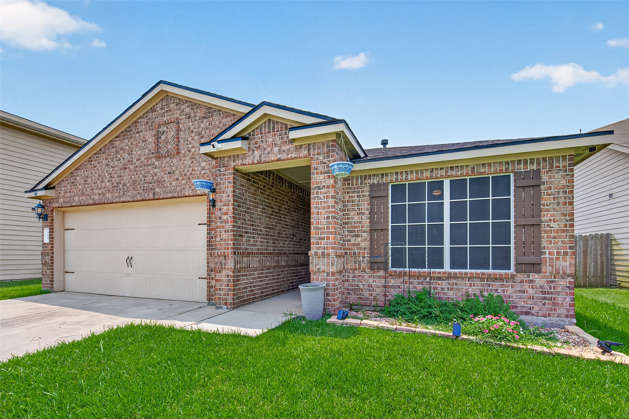902 Marigold Road Baytown, TX 77521 - Photo 5 of 43