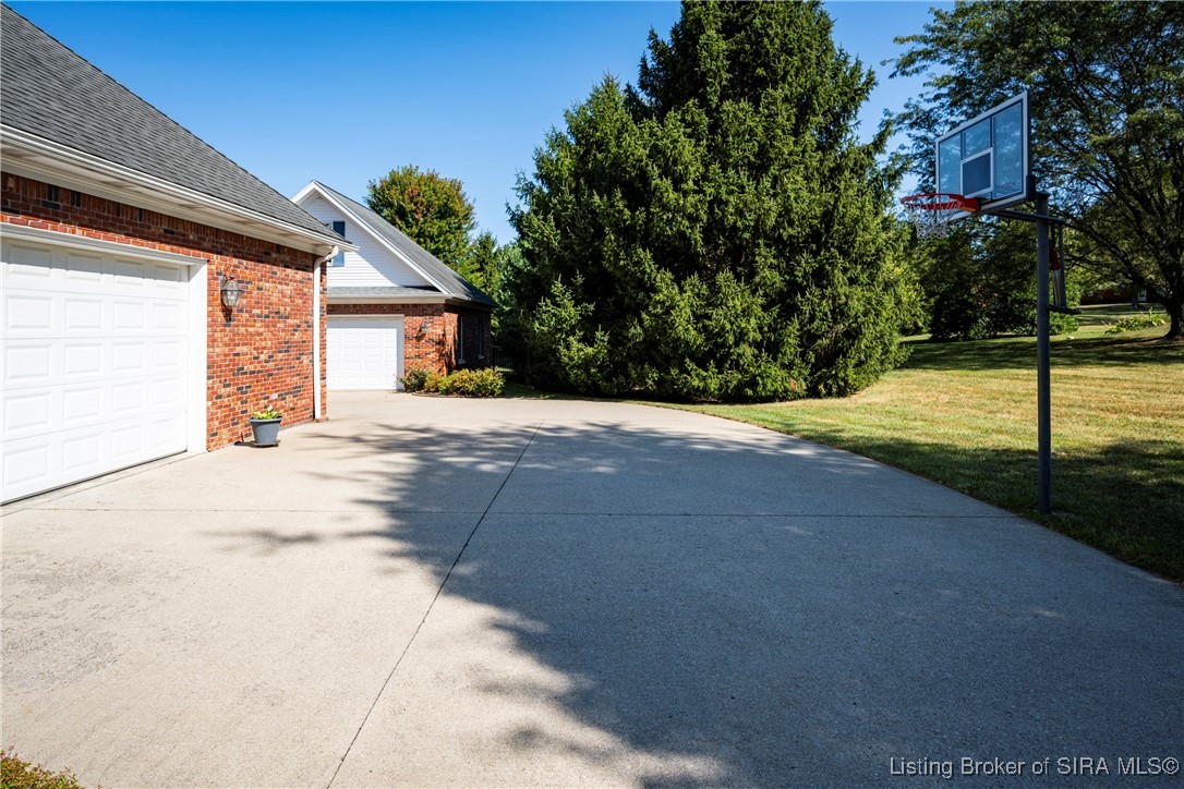 6002 Springcrest Drive Georgetown, IN 47122 - Photo 35 of 40