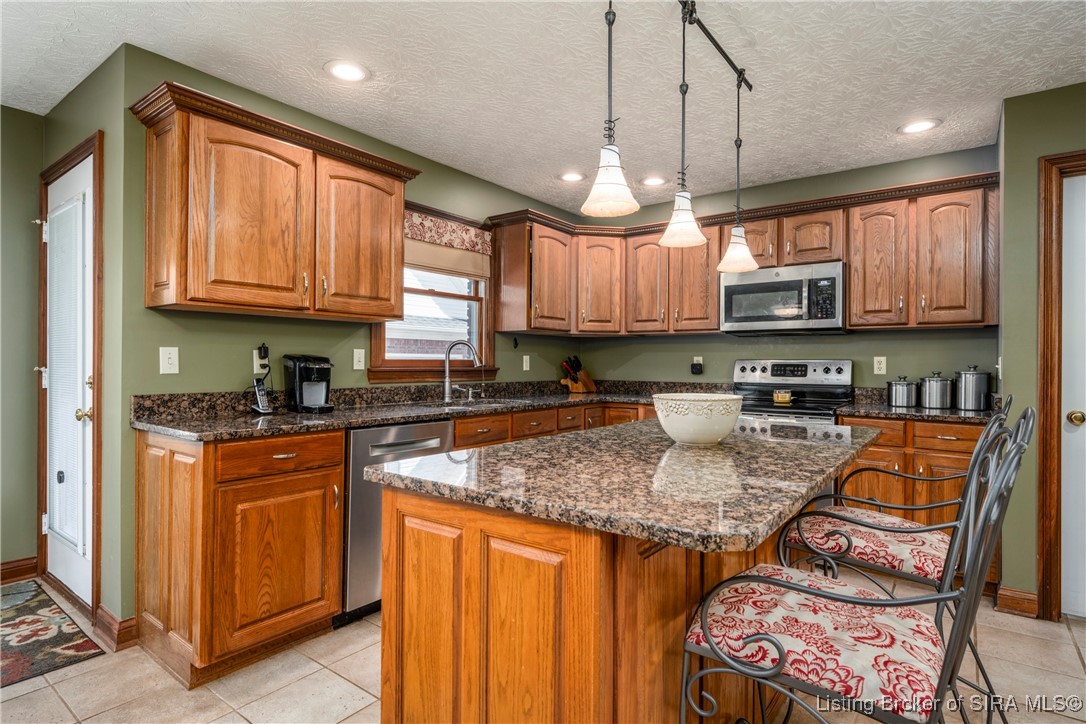 6002 Springcrest Drive Georgetown, IN 47122 - Photo 9 of 40