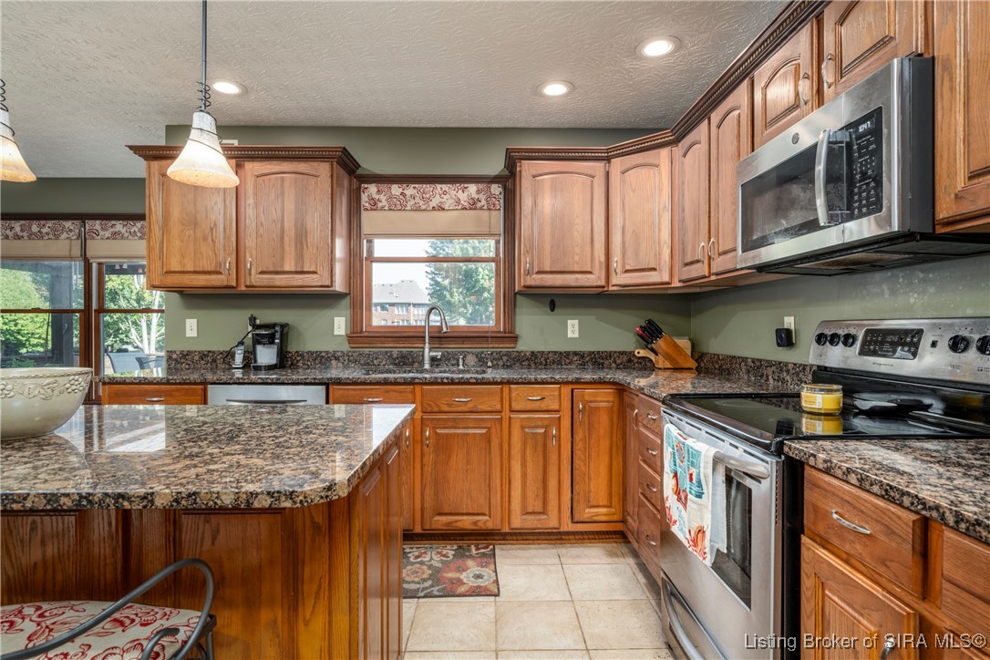 6002 Springcrest Drive Georgetown, IN 47122 - Photo 10 of 40