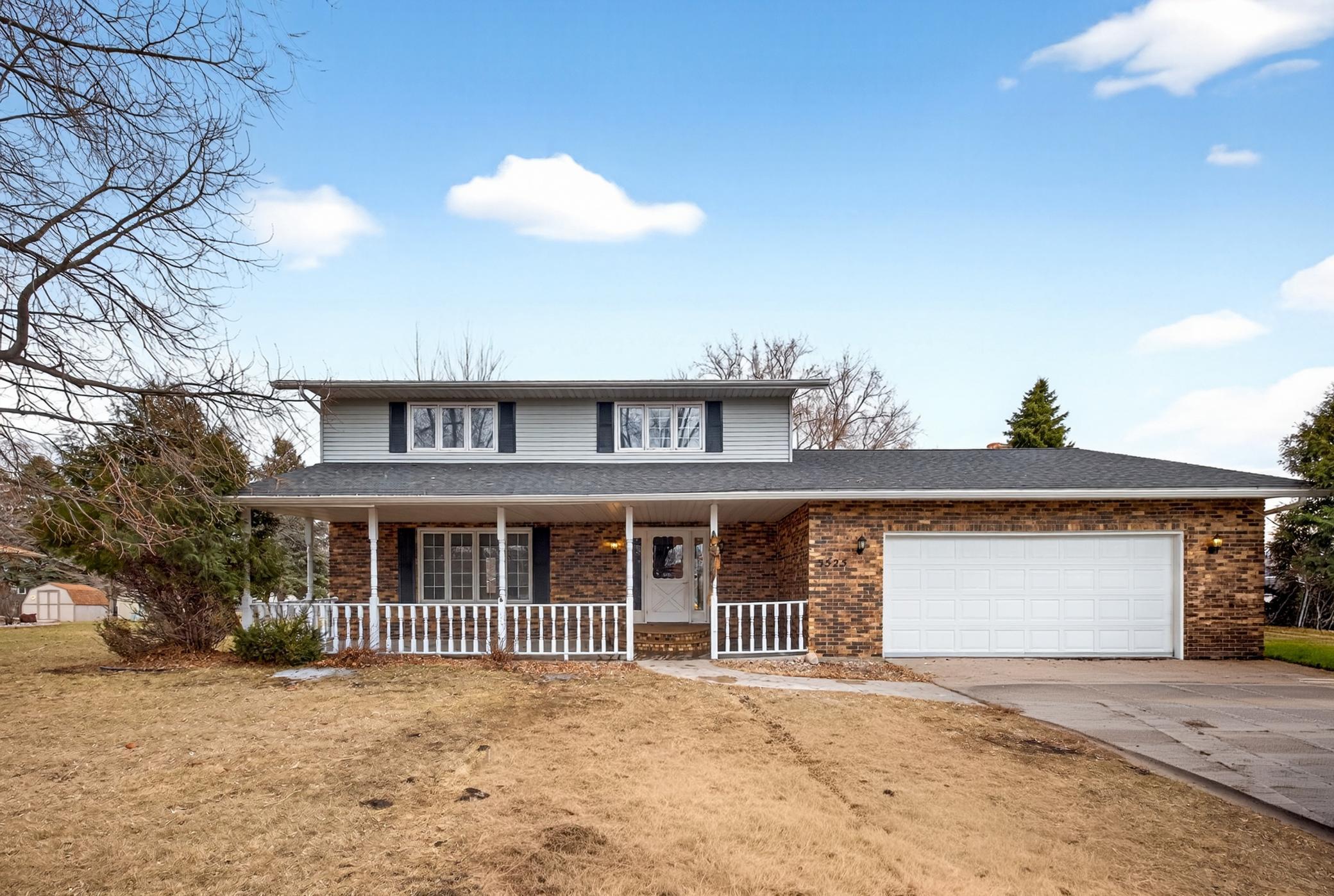 3525 Longfellow Road North Fargo, ND 58102 - Photo 2 of 38
