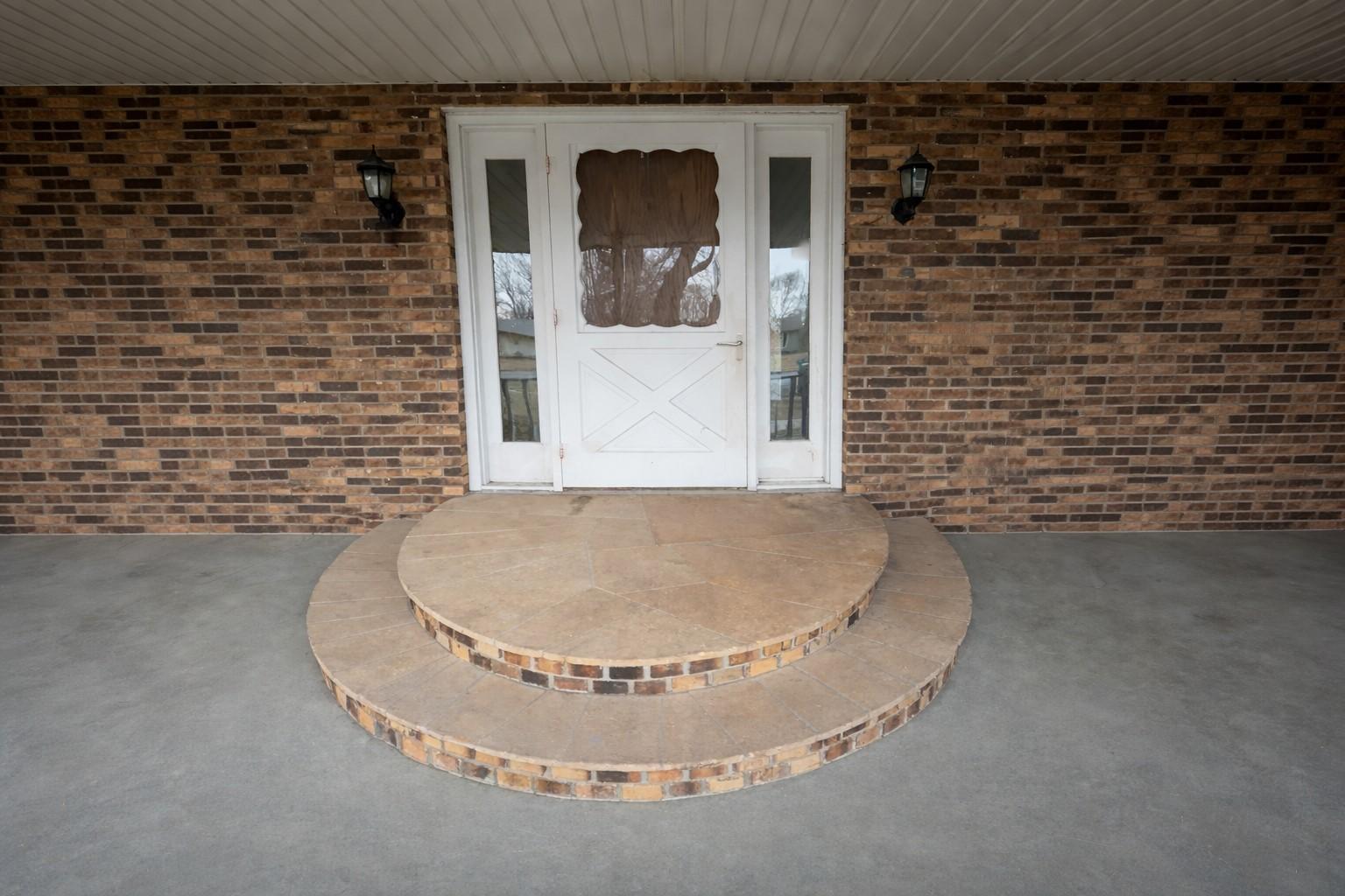 3525 Longfellow Road North Fargo, ND 58102 - Photo 5 of 38