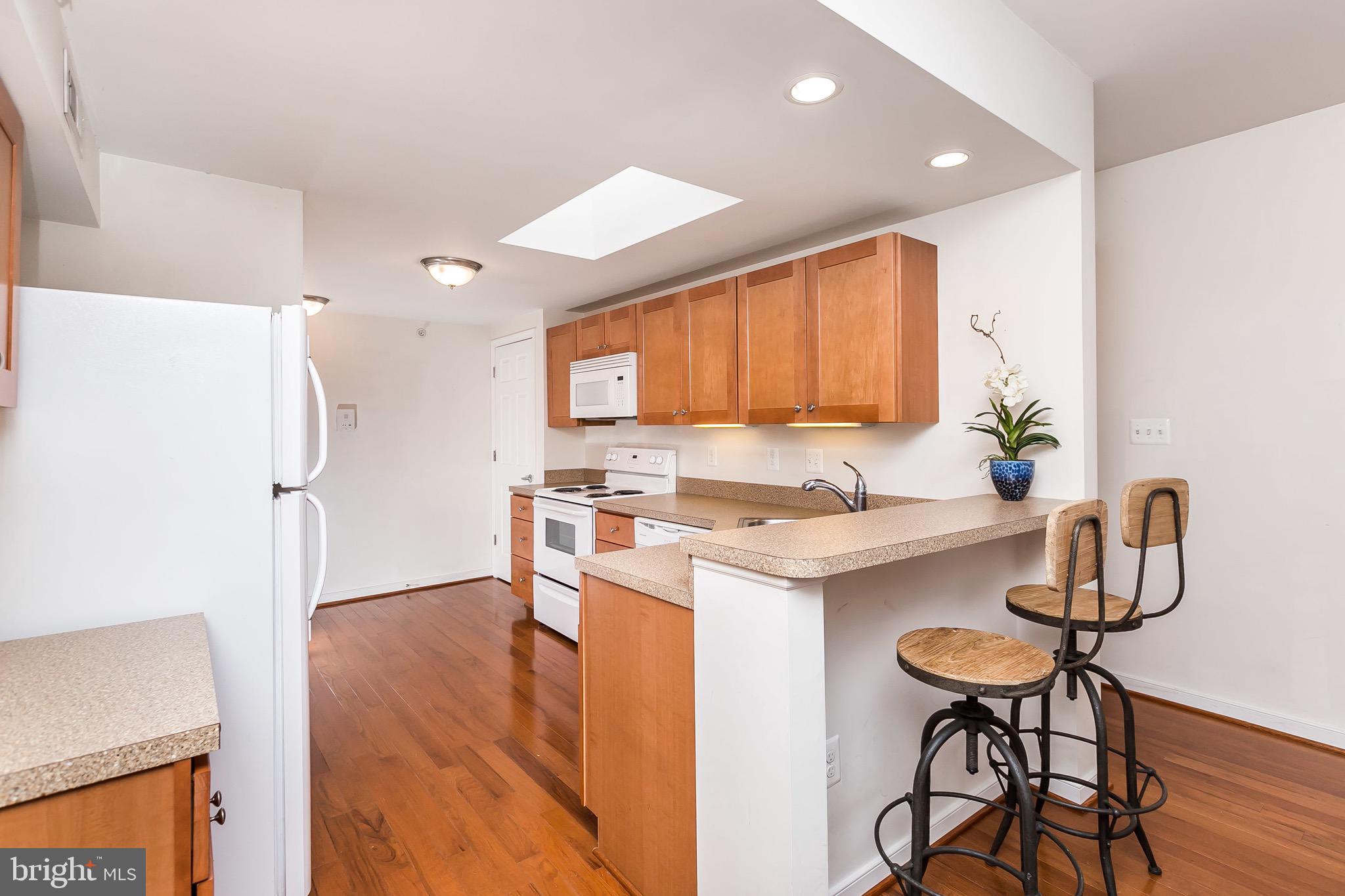 910 South Charles Street, Unit B Baltimore, MD 21230 - Photo 11 of 37 Kitchen