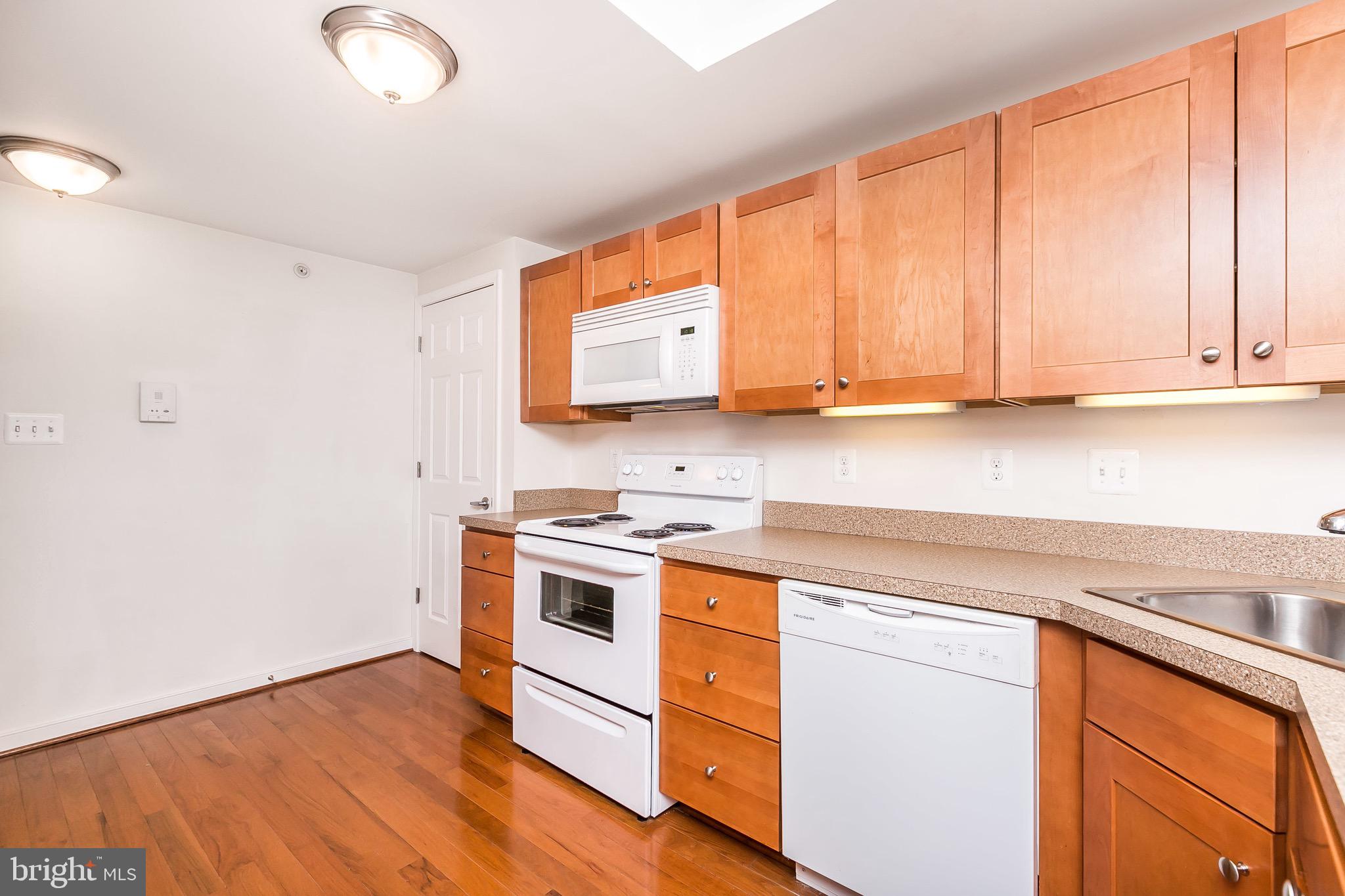 910 South Charles Street, Unit B Baltimore, MD 21230 - Photo 13 of 37 Kitchen